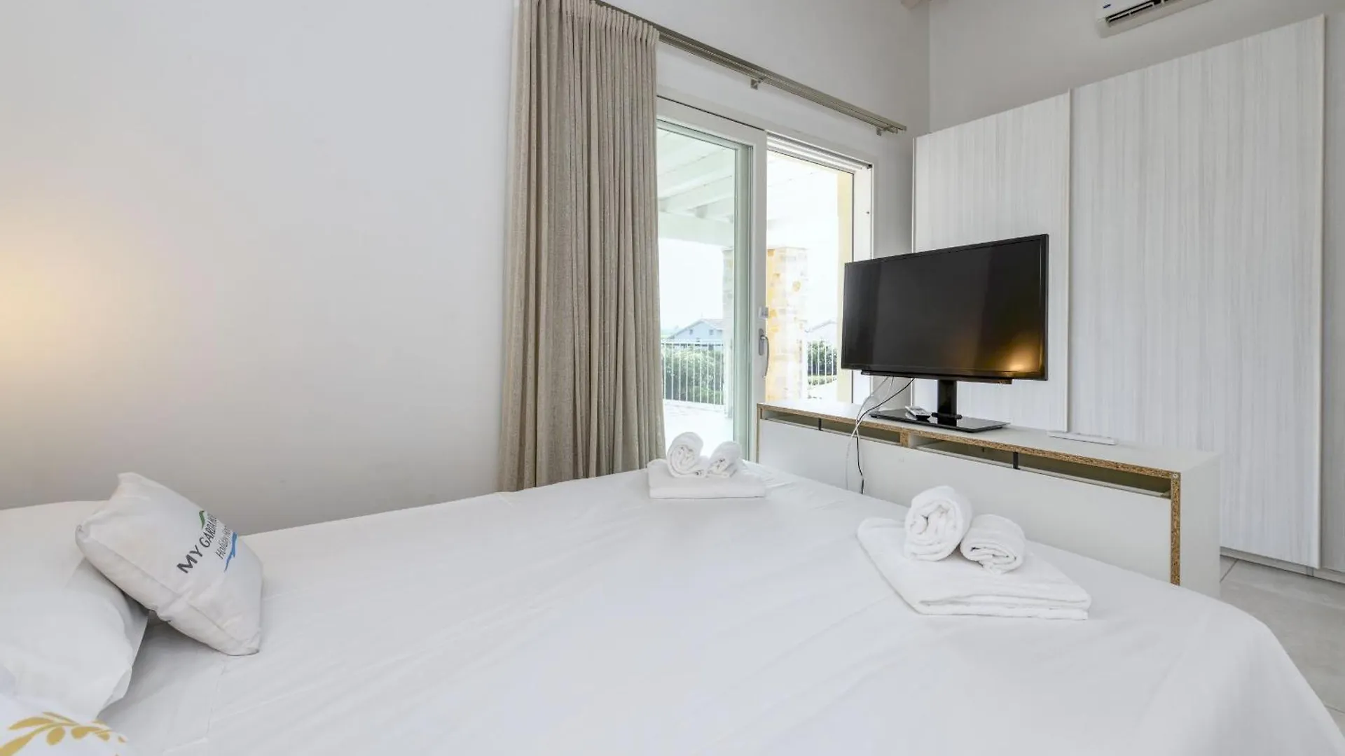 Mgh Luxury - Villa Marlene 佩斯基耶拉德加达 木屋
